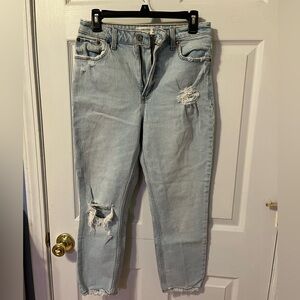 Abercrombie Mom Jeans - Light Wash - High Rise - Size 4 Short